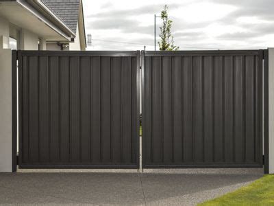 Colour Panel Driveway Gate, Driveway Gates | KS Fence & Deck