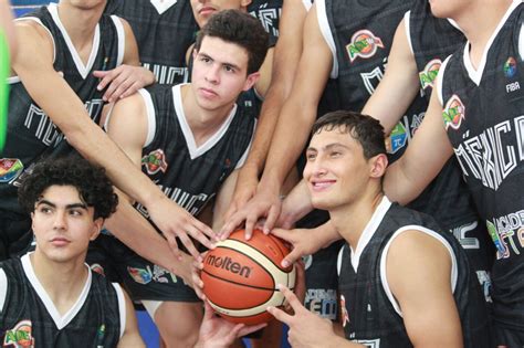 Selección Mexicana de Básquetbol Sub 17 realiza campamento en Playa del