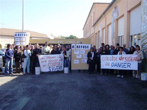 Mobilisation contre les baisses de moyens en collège SNES FSU 11