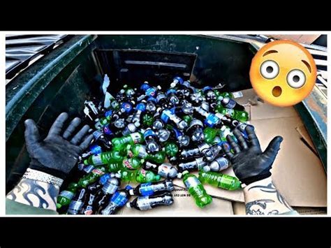 Dumpster Diving This Dumpster Was Packed Full Of Drinks Youtube