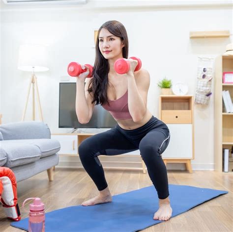 17 Dumbbell Workouts To Help You Build Strength And Lean Muscle