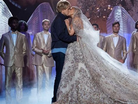 Owen Wilson And Jennifer Lopez In Marry Me Culturemap Houston