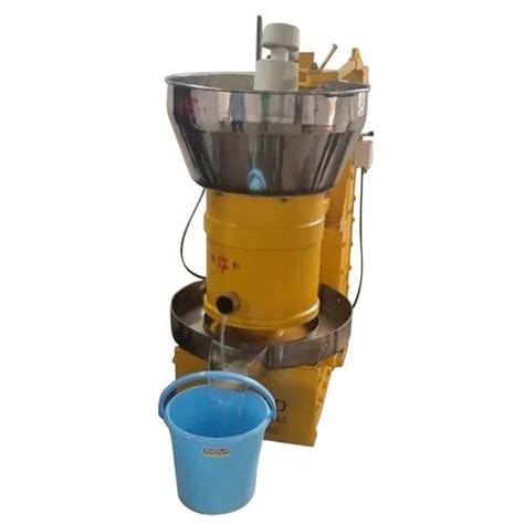 9 Bolt 2 5HP Cold Press Oil Extraction Machine At 195000 In Vijapur