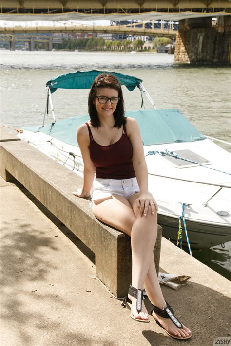 Pretty Babe Amateur Michele James Exposes Her Lovely Big Juggs And Ass Coedcherry