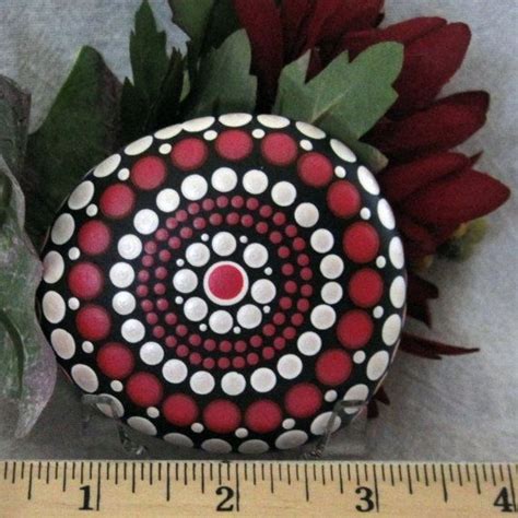 Mandala Stone Hand Painted River Rock Energy Por Wrenstones Painted