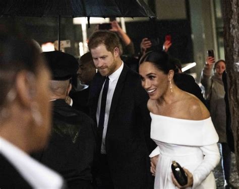 El Príncipe Harry Y Meghan Markle Cuentan En Su Serie De Netflix La Batalla Con La Prensa Y Su