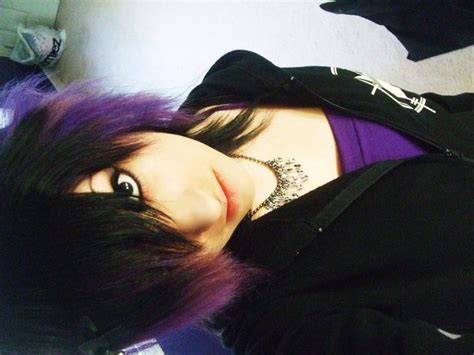 Purple Emo hairstyle | Celebrities Hairstyle Gallery