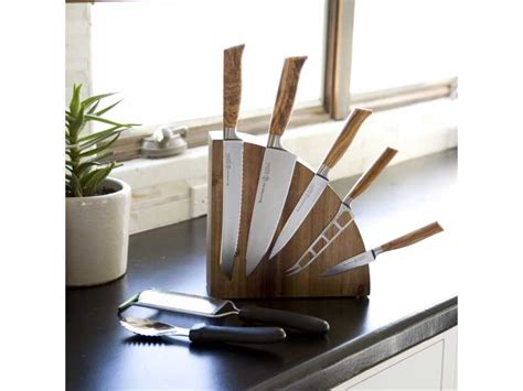 Messermeister Magnetic Knife Block