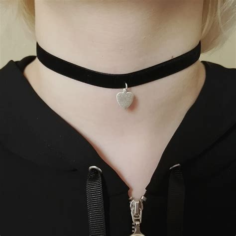 Choker Kaulakoru Korutassu