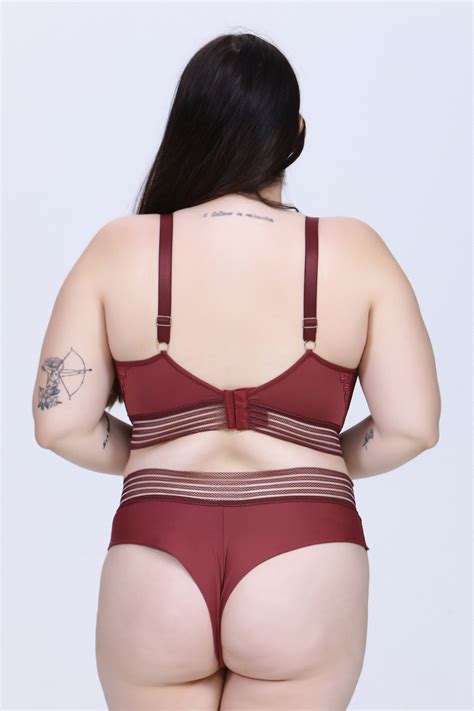 A lingerie Plus Size que você merece