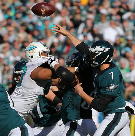 Eagles Offensive Line Must Rebound After Poor Performance - GCOBB.COM