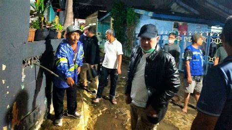 Foto Cek Lokasi Banjir Sekda Tangerang Turab Akan Dibangun Di Kali Sabi