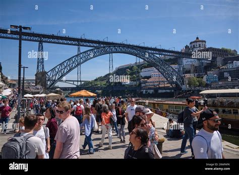 La Vida Nocturna De Oporto Fotograf As E Im Genes De Alta Resoluci N