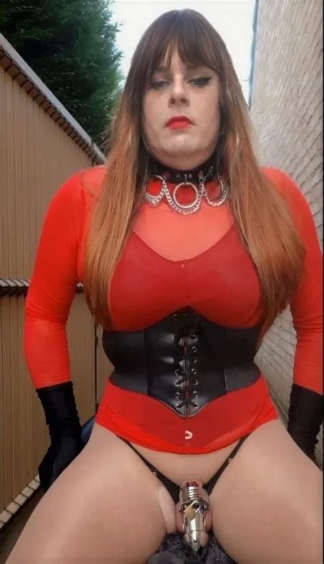 Caged Smoking Slut Ophelie Nude Pics Xhamster