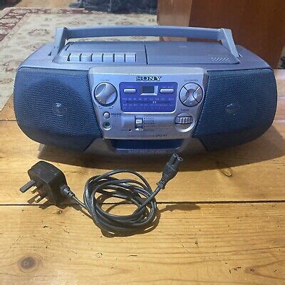 Sony Cfd V Radio Am Fm Cd Cassette Tape Player Bass Reflex Boombox