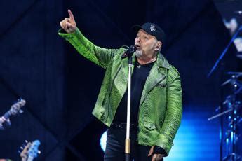 Circo Massimo Vasco Rossi Contro Sangiuliano E Sempre La Stessa