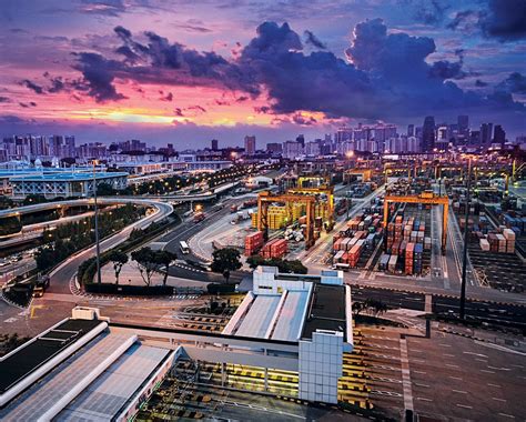 Spectacular image of the Port of Singapore - the world's second busiest ...