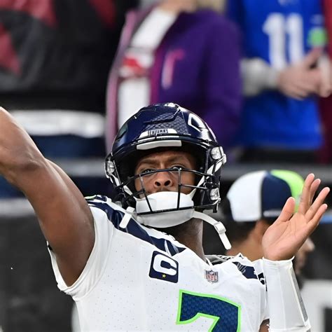 Seahawks HC Mike Macdonald curiously noncommittal on Geno Smith - Sport ...