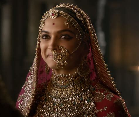 padmaavat  stills deepika padukone defines beauty   frame