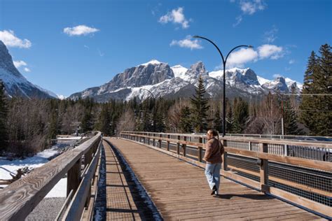 13 EASY Walks in Canmore the Whole Fam Can Enjoy!