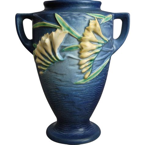 Roseville Pottery Freesia Vase 121 8” Blue Circa 1945 The Devil