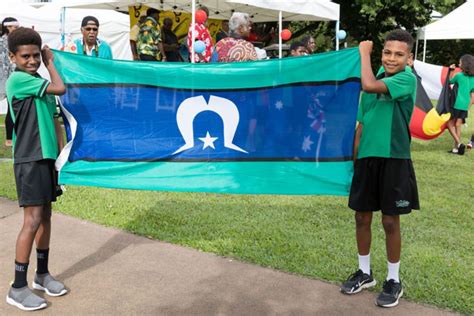 Discover The Torres Strait Islander Flag One Of Australia S Official Flags Aussievibes