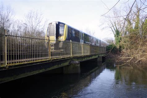 Wraysbury Railway Station Windsor And Maidenhead Area Information