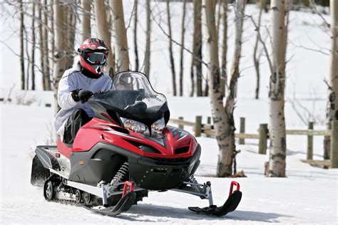 Snowmobile | Off-Road Vehicle, Winter Recreation | Britannica