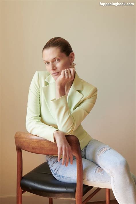 Malgosia Bela Nude OnlyFans Leaks Fappening FappeningBook