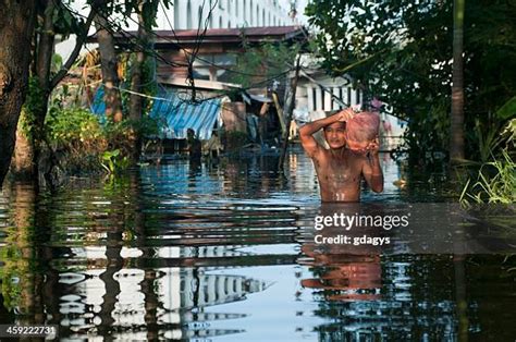 4,146 Thailand Floods 2011 Stock Photos, High-Res Pictures, and Images - Getty Images