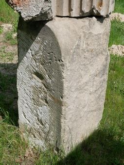 Gro E Sandstein Stele Sockel Historische Bauelemente Jetzt Online