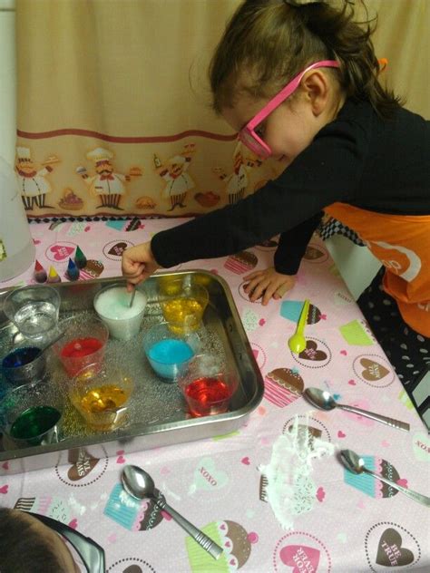 Baking soda, vinegar, and food coloring!! | Baking soda, Food coloring ...