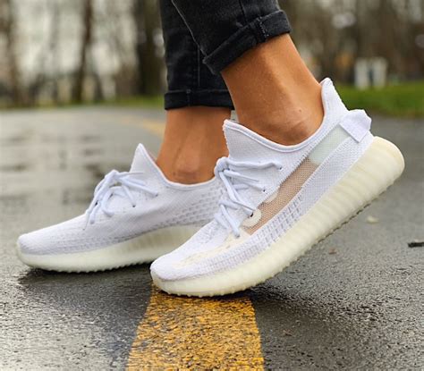 Кроссовки Adidas Yeezy Boost 350 V2 Адидас Изи Буст В2 ⏩ (36,37,39,4: 1 ...