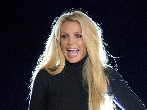 Nach Ende Der Vormundschaft Britney Spears Zeigt Sich Nackt Auf