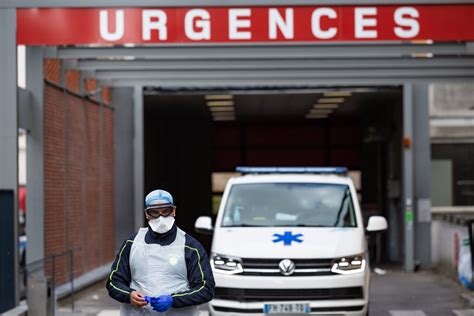 Paris Violée Aux Urgences Une Patiente Porte Plainte Contre Lhôpital