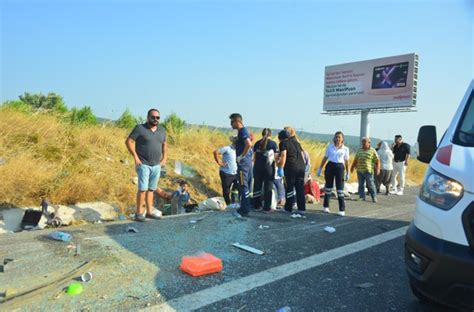 Soma da feci kaza İşçi servisi ile otomobil çarpıştı Çok sayıda