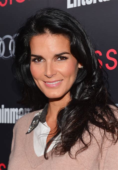 Macys S Image Angie Harmon Beautiful Actresses Brunette