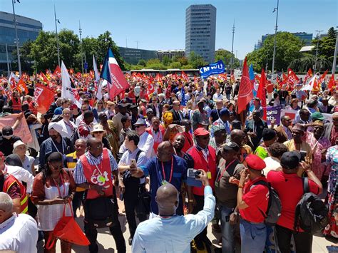 Manifestation Les Syndicats Du Monde Entier Réunis à Genève