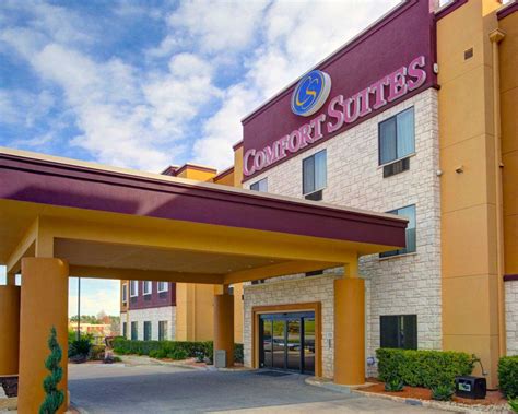 Comfort Suites in Georgetown, TX - (512) 863-7...