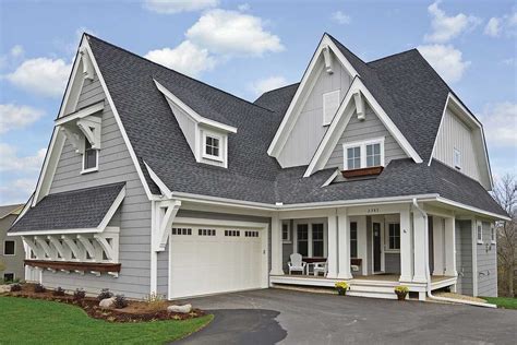 How To Choose The Right Siding Color For Your Home