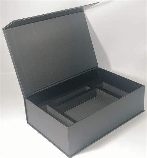 Custom Luxury Black Rigid Magnetic Flap Cardboard Cosmetics Equipment