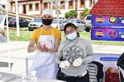 Alcaldía de Tunja on Twitter Ya inició ExpoJoven en la Plazoleta de