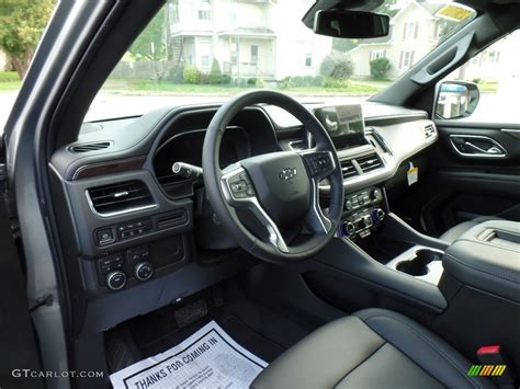 2023 Chevrolet Tahoe Z71 4WD Front Seat Photos | GTCarLot.com