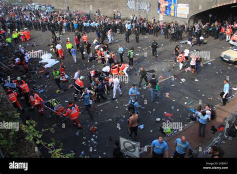 Gesamtansicht Des Tunnels Auf Der Love Parade Nach Menschen