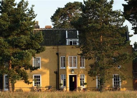 Dog friendly hotels in Norfolk | The Hotel Guru