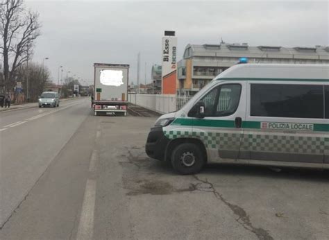 Continuano I Controlli Della Polizia Locale Di Cuneo Sullautotrasporto