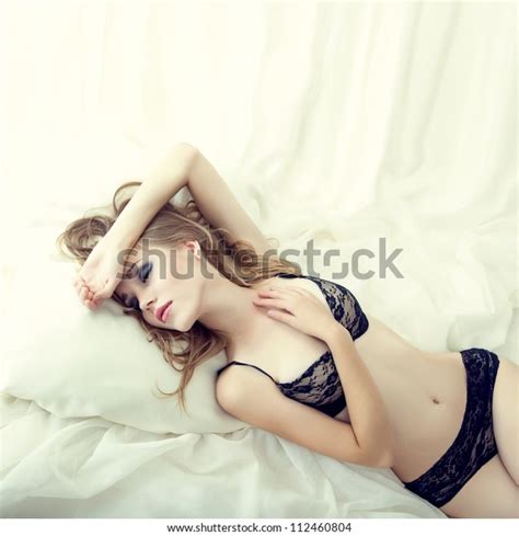 7 Hundred Sleeping Model Nude Pose Royalty Free Images Stock Photos Pictures Shutterstock