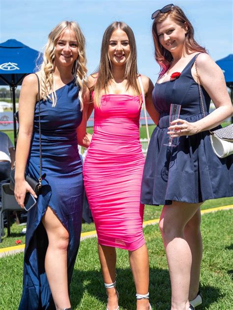 Photo Gallery Rosehill Gardens Five Diamonds Ladies Day The Courier Mail