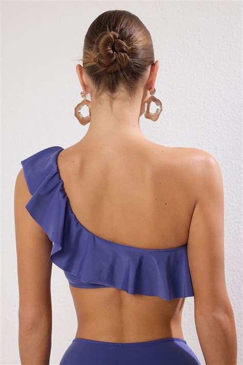 TRENDYOLMİLLA Mavi Tek Omuz Fırfırlı Volanlı Bikini Üstü TBESS BU Fiyatı Yorumları