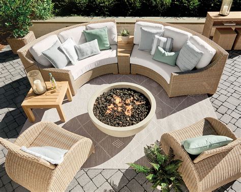 Outdoor Furniture – 15 Ways to Arrange Your Porch